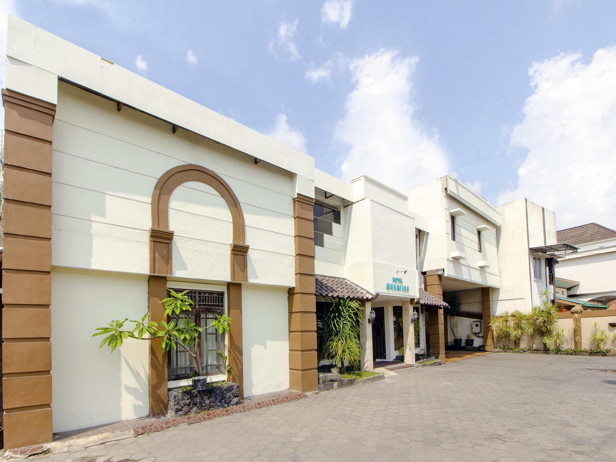 Oyo 1683 Hotel Musafira Syariah Yogyakarta Exterior foto