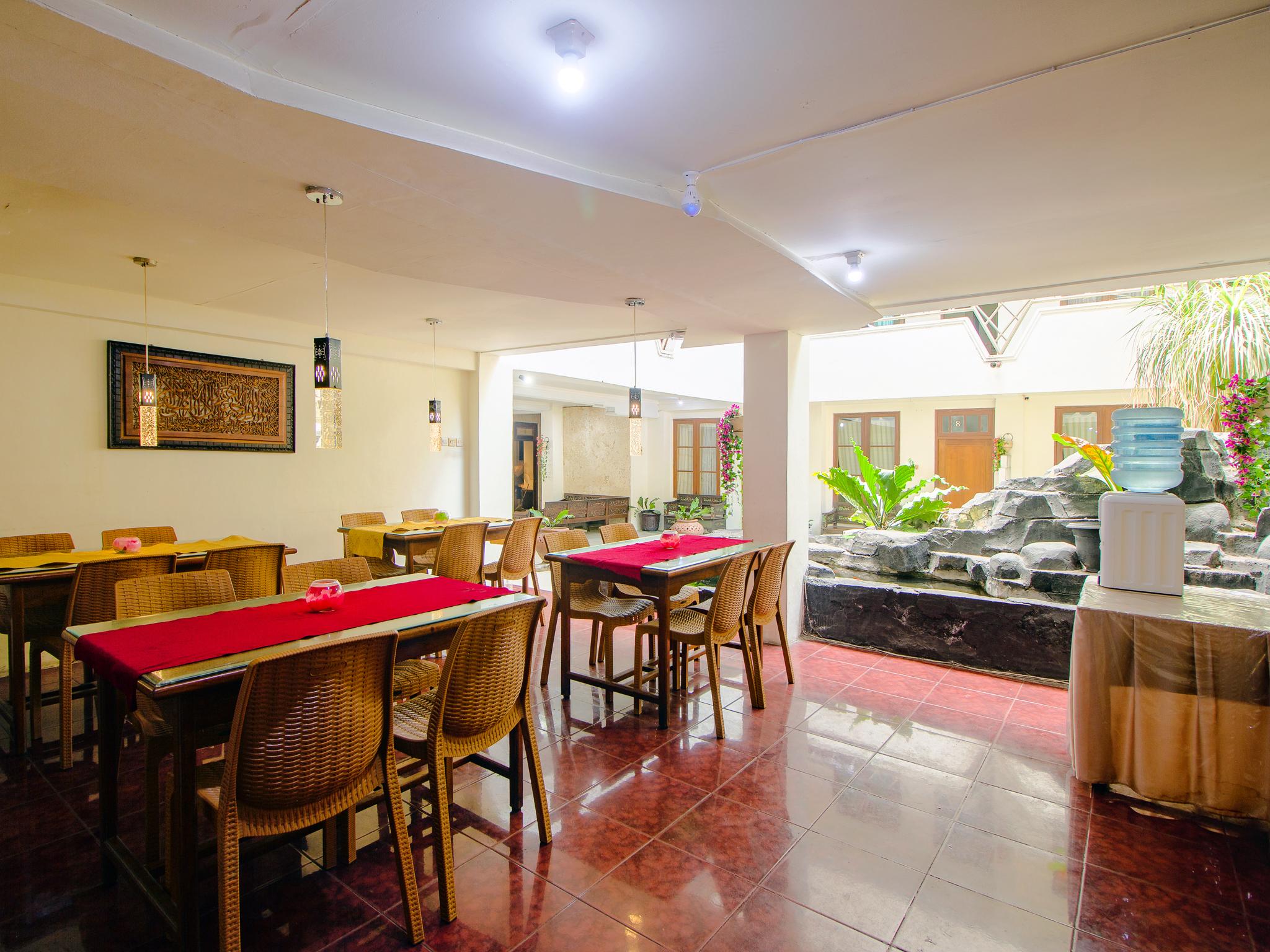 Oyo 1683 Hotel Musafira Syariah Yogyakarta Exterior foto