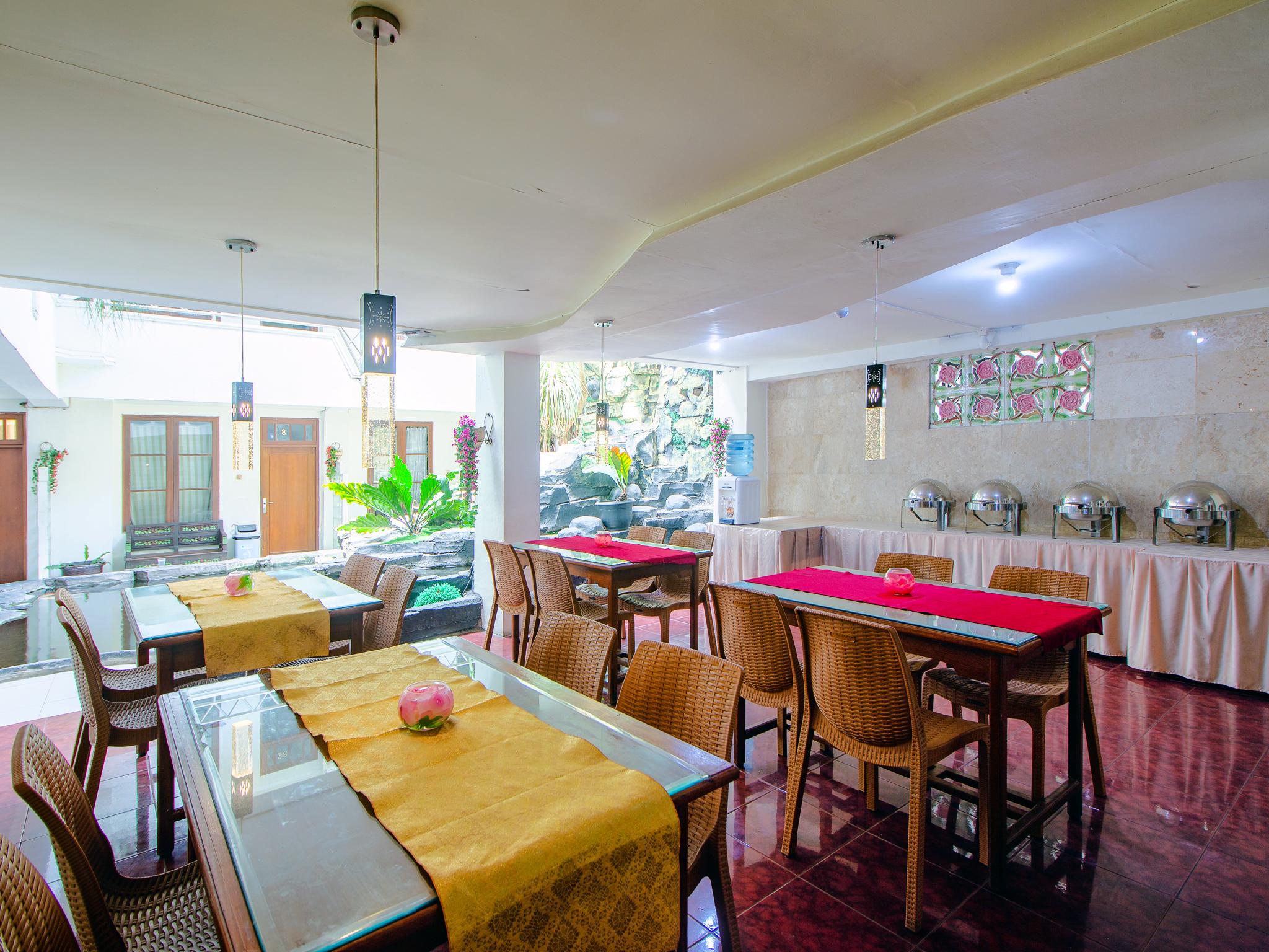 Oyo 1683 Hotel Musafira Syariah Yogyakarta Exterior foto